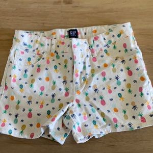 Gap pineapple shorts
